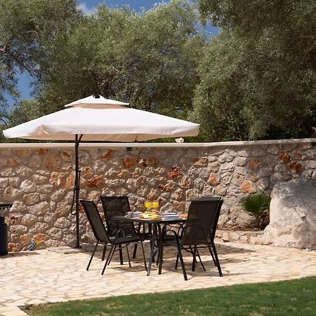 Lefkolia Retreat Villa Сивота Екстериор снимка