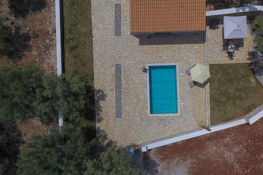 Lefkolia Retreat Villa Сивота Екстериор снимка